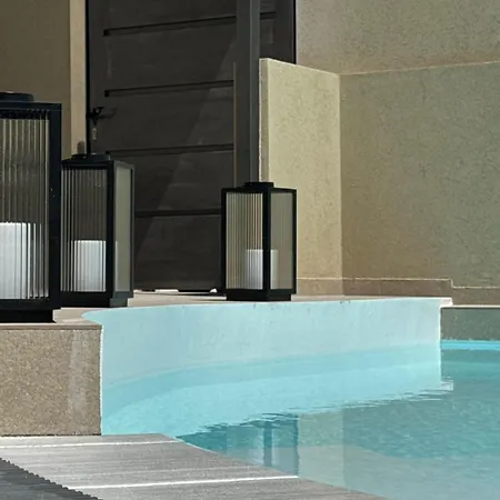 بيت للعطل Private Pool House By Natchos Virós