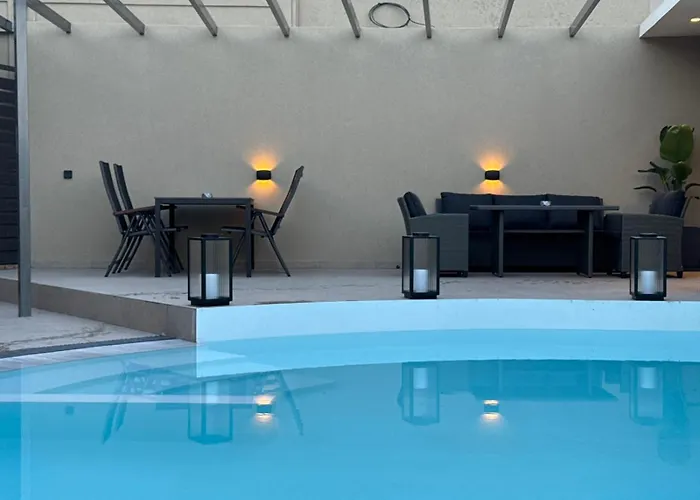 Private Pool House By Natchos 度假居 *