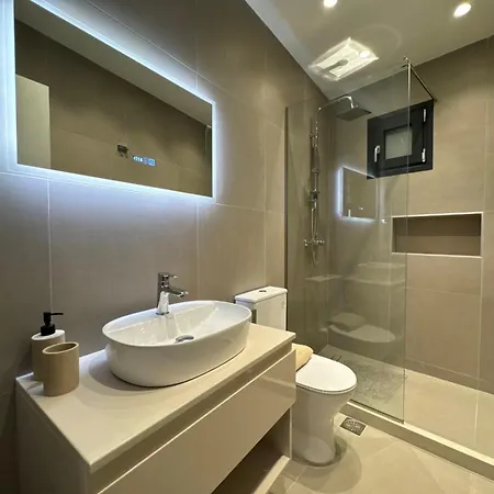 Private Pool House By Natchos *